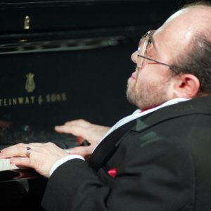 988833-le-jazzman-michel-petrucciani-a-son-piano-le-3-fevrier-1990